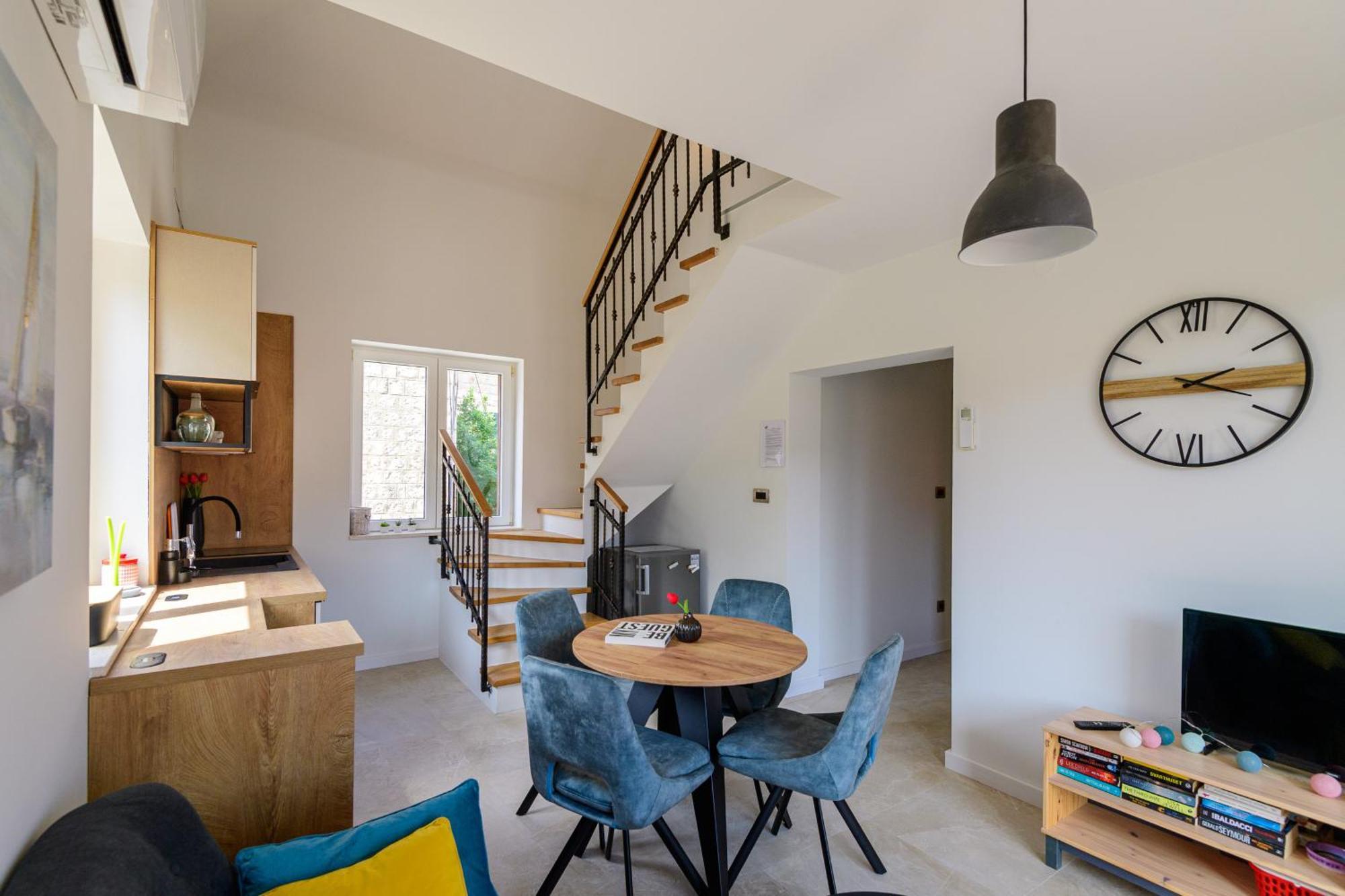 Apartments Kralj Ana 챠브타트 외부 사진